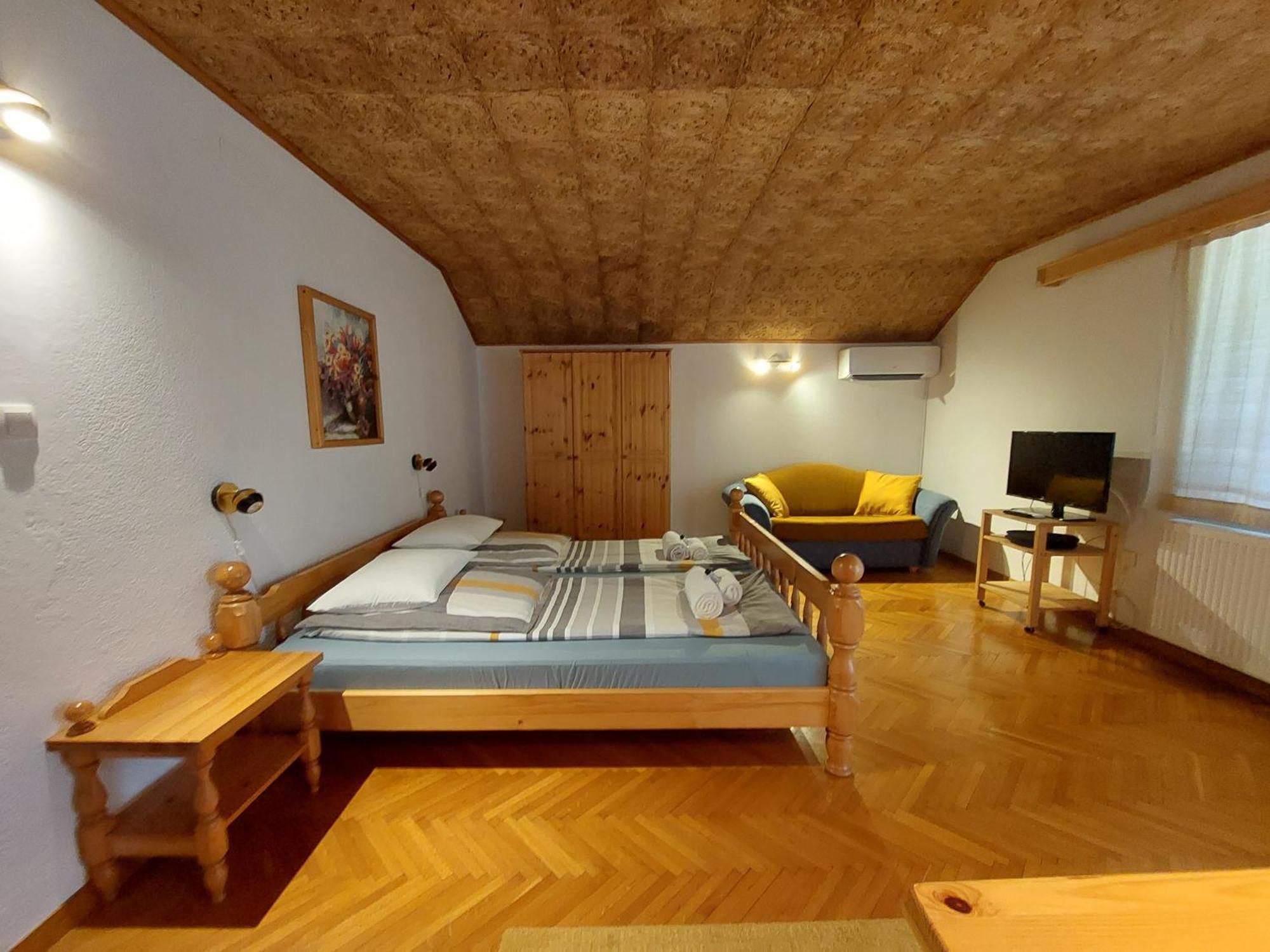 Guest House Vera เบลด ภายนอก รูปภาพ